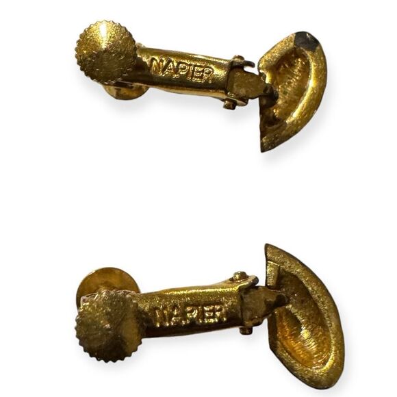 Napier Gold Tone Screw Back Clip on Earrings - Picture 3 of 4